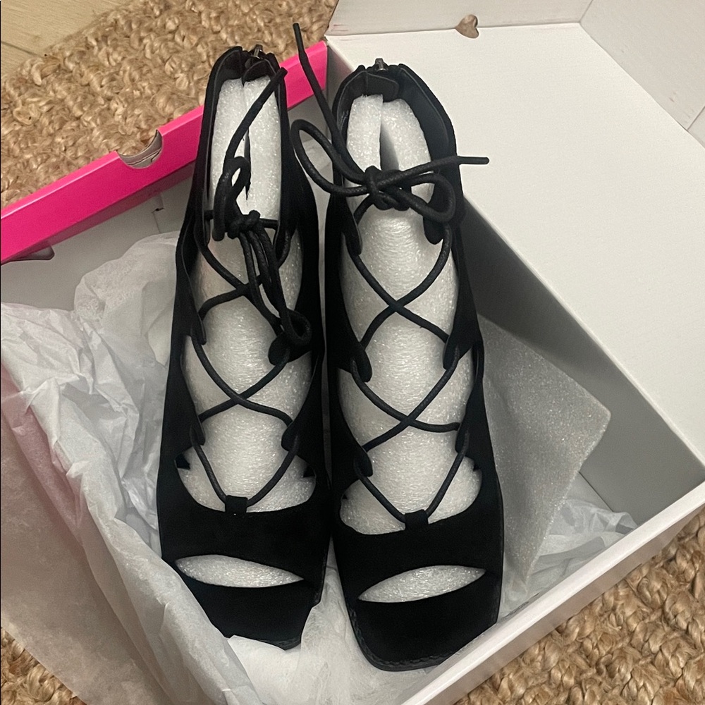 Chic Black Lace-Up Women's Heels